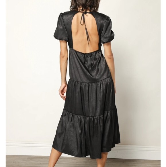 Line & Dot Valerie black midi dress - Picture 2 of 13